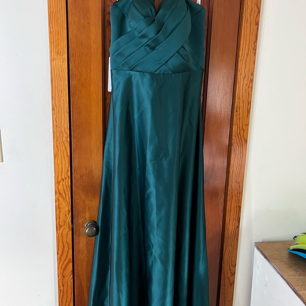 Emerald green bridesmaid/formal dress
